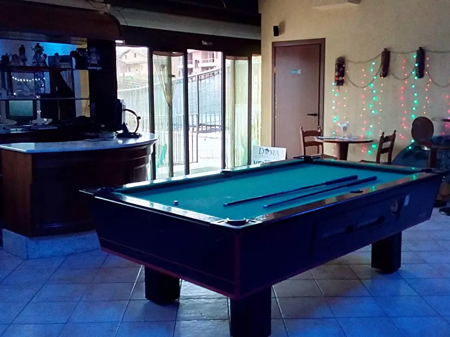 Immagine 6 di Locale commerciale in vendita  in Via Cadorna a Guidonia Montecelio