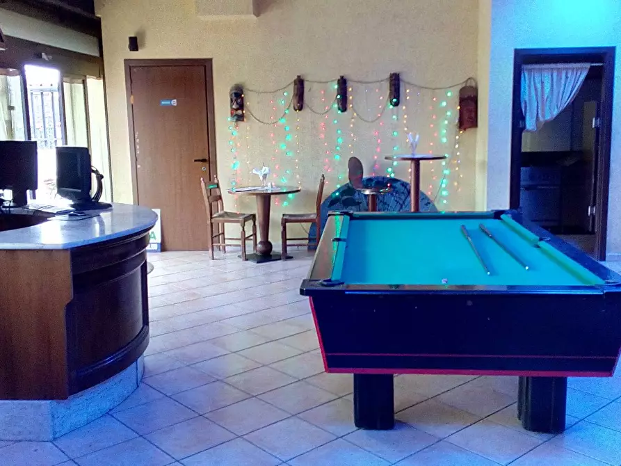 Immagine 7 di Locale commerciale in vendita  in Via Cadorna a Guidonia Montecelio