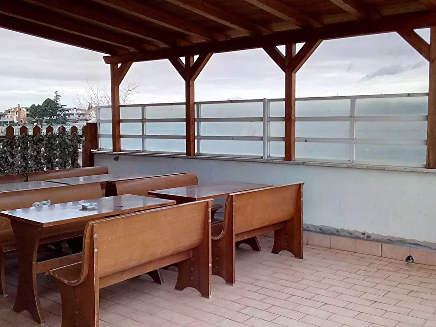 Immagine 13 di Locale commerciale in vendita  in Via Cadorna a Guidonia Montecelio