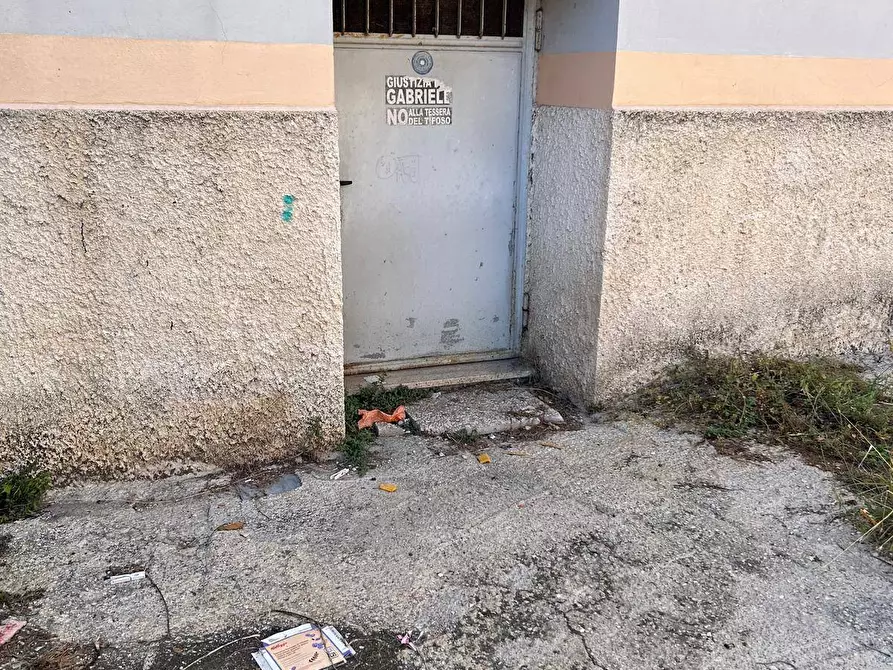 Immagine 1 di Cantina in vendita  in Viale dell'unione a Guidonia Montecelio