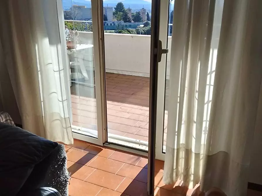 Immagine 3 di Villa in vendita  in VIA OGLIO a Guidonia Montecelio