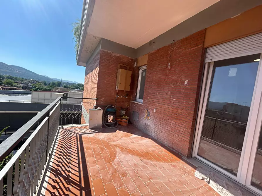 Immagine 10 di Appartamento in vendita  in via massimo d'Azeglio a Guidonia Montecelio