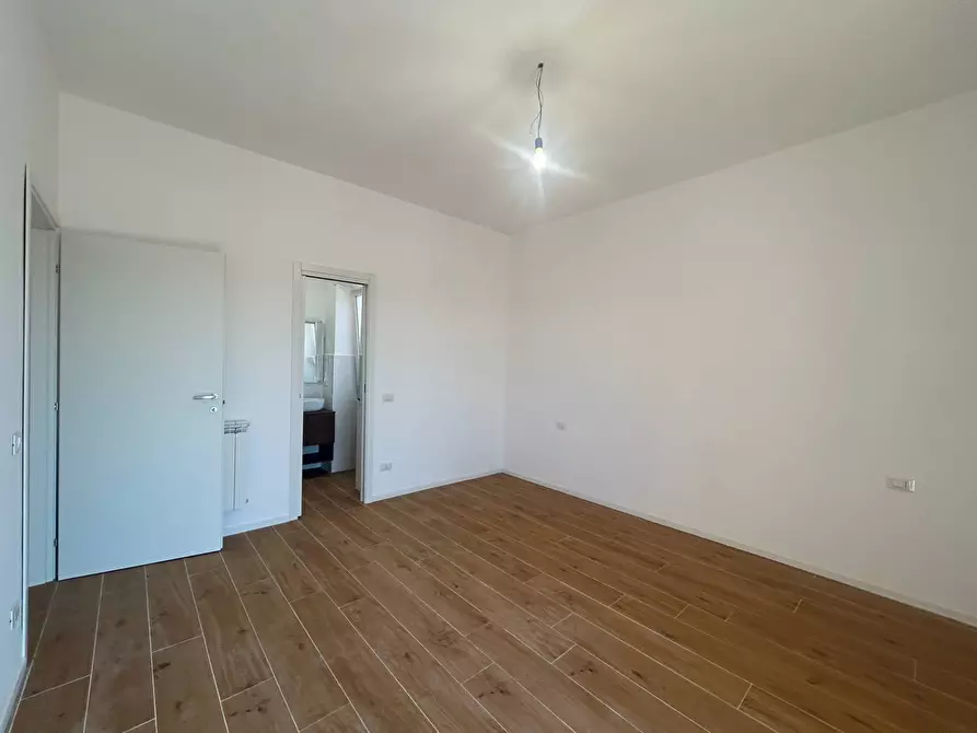 Immagine 30 di Appartamento in vendita  in via massimo d'Azeglio a Guidonia Montecelio