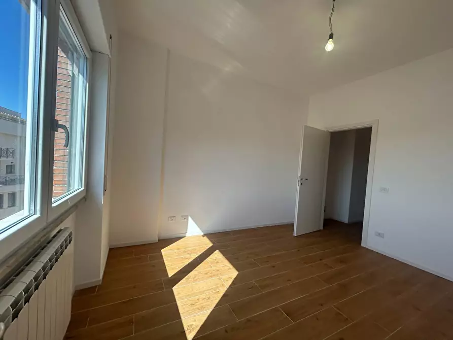 Immagine 18 di Appartamento in vendita  in via massimo d'Azeglio a Guidonia Montecelio