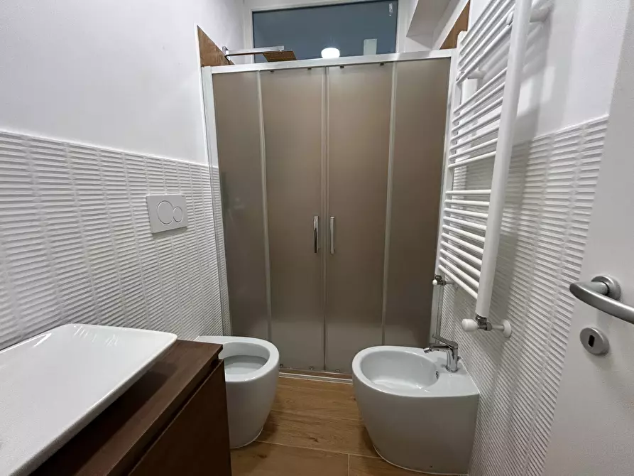 Immagine 27 di Appartamento in vendita  in via massimo d'Azeglio a Guidonia Montecelio