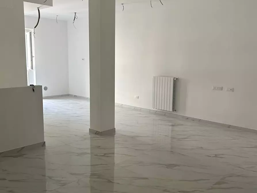 Immagine 53 di Appartamento in vendita  in viale roma a Guidonia Montecelio