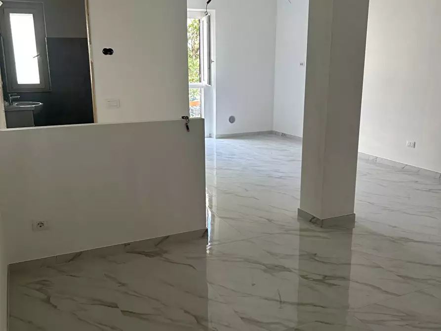 Immagine 55 di Appartamento in vendita  in viale roma a Guidonia Montecelio