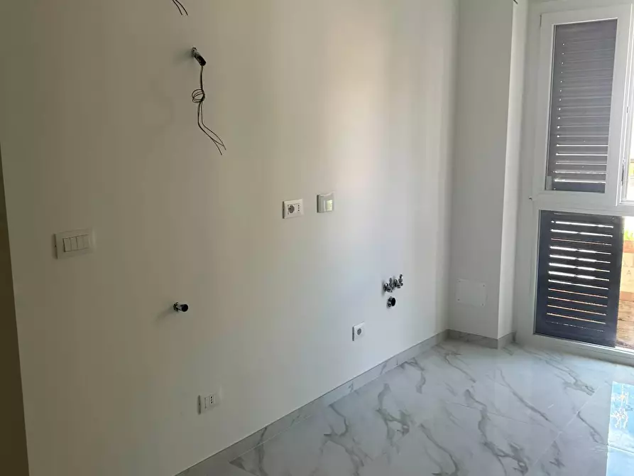 Immagine 58 di Appartamento in vendita  in viale roma a Guidonia Montecelio