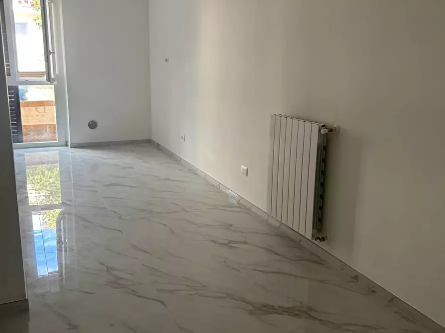 Immagine 76 di Appartamento in vendita  in viale roma a Guidonia Montecelio