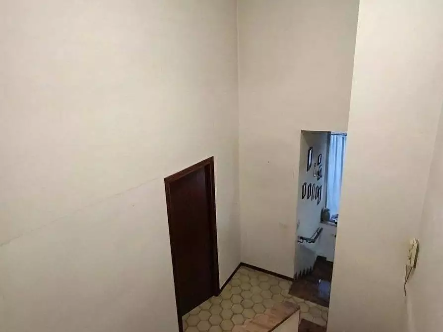 Immagine 33 di Villa in vendita  in VIA OGLIO a Guidonia Montecelio