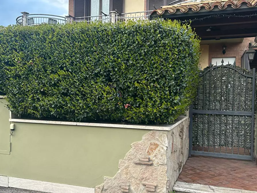 Immagine 1 di Casa semindipendente in vendita  in LARGO LIBORIO ROMANO a Guidonia Montecelio