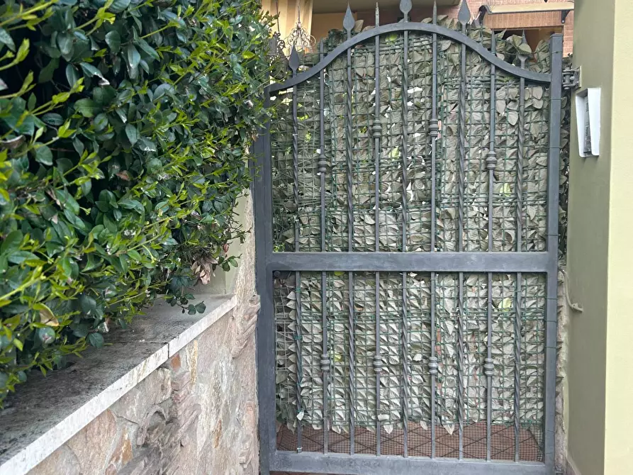 Immagine 3 di Casa semindipendente in vendita  in LARGO LIBORIO ROMANO a Guidonia Montecelio