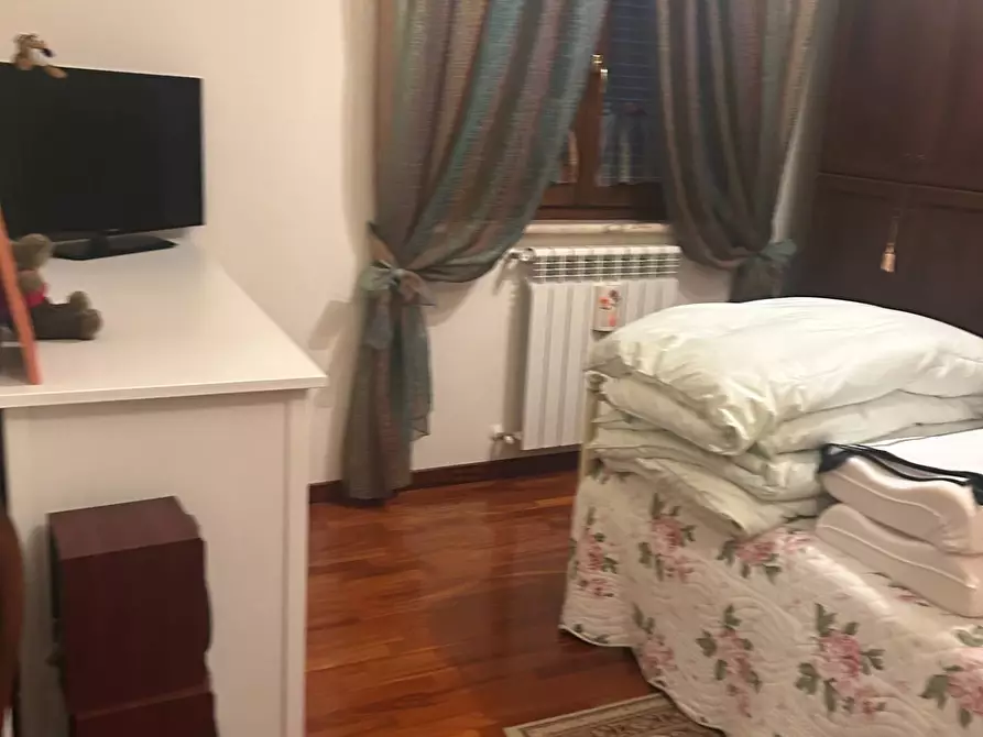 Immagine 9 di Casa semindipendente in vendita  in LARGO LIBORIO ROMANO a Guidonia Montecelio