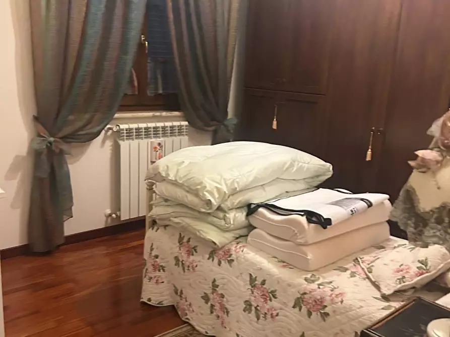 Immagine 10 di Casa semindipendente in vendita  in LARGO LIBORIO ROMANO a Guidonia Montecelio