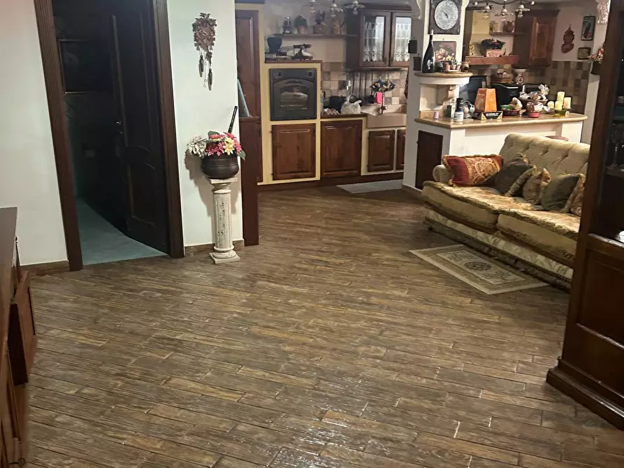 Immagine 17 di Casa semindipendente in vendita  in LARGO LIBORIO ROMANO a Guidonia Montecelio