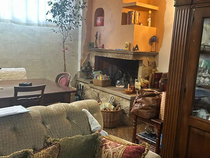 Immagine 19 di Casa semindipendente in vendita  in LARGO LIBORIO ROMANO a Guidonia Montecelio