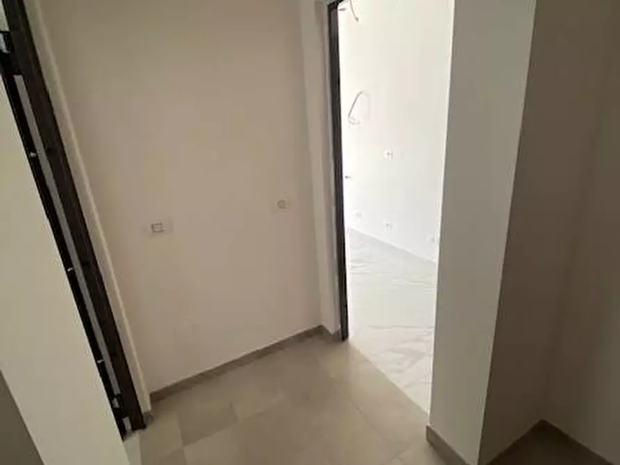 Immagine 6 di Appartamento in vendita  in via Appio Claudio a Guidonia Montecelio