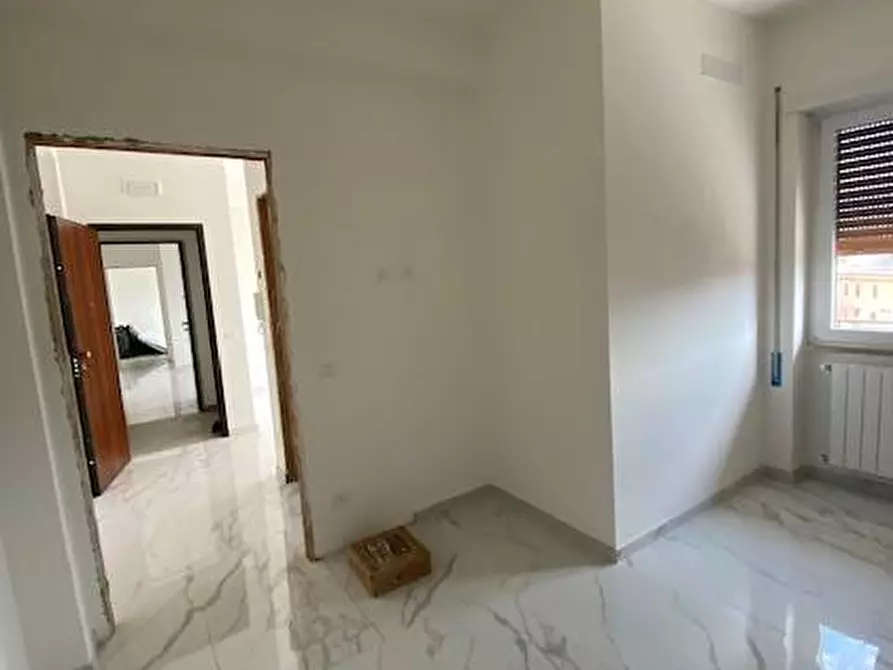 Immagine 5 di Appartamento in vendita  in via Appio Claudio a Guidonia Montecelio