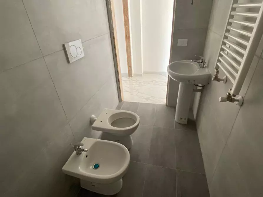 Immagine 13 di Appartamento in vendita  in via Appio Claudio a Guidonia Montecelio