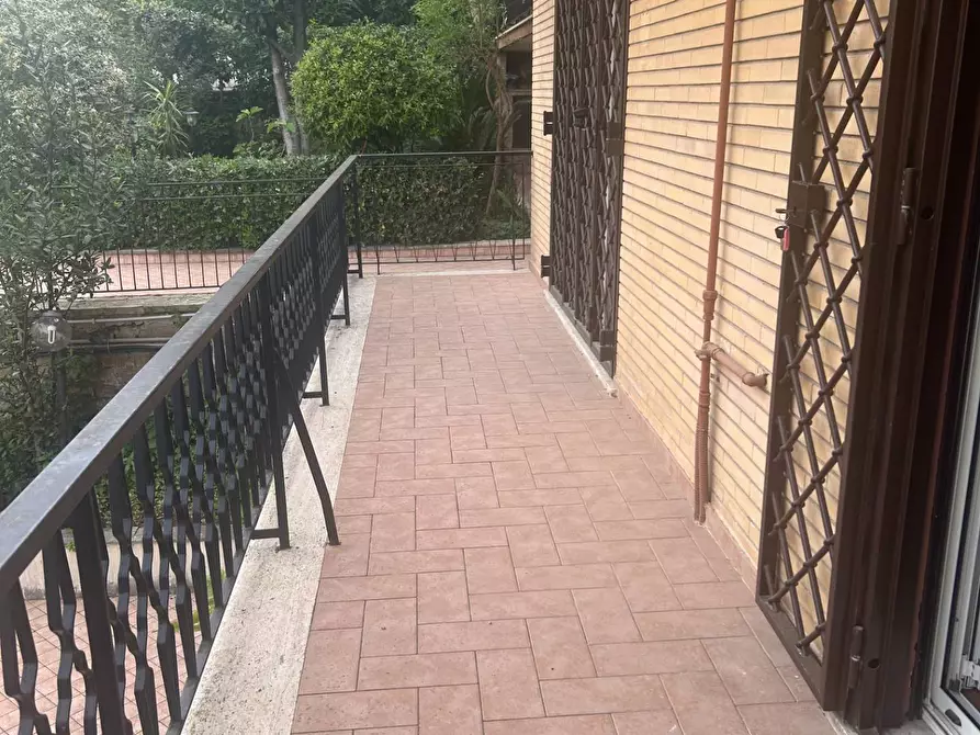 Immagine 8 di Casa semindipendente in vendita  in VIA OGLIO a Guidonia Montecelio