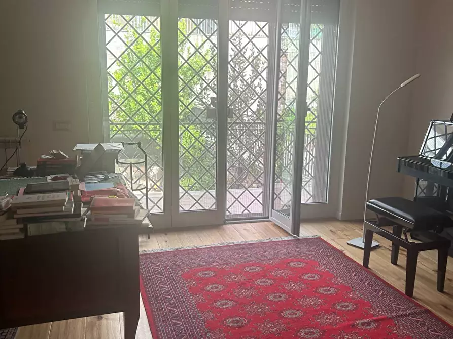 Immagine 12 di Casa semindipendente in vendita  in VIA OGLIO a Guidonia Montecelio