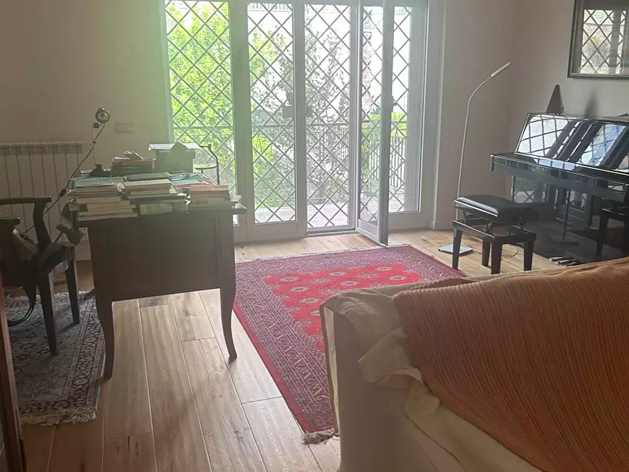 Immagine 1 di Casa semindipendente in vendita  in VIA OGLIO a Guidonia Montecelio