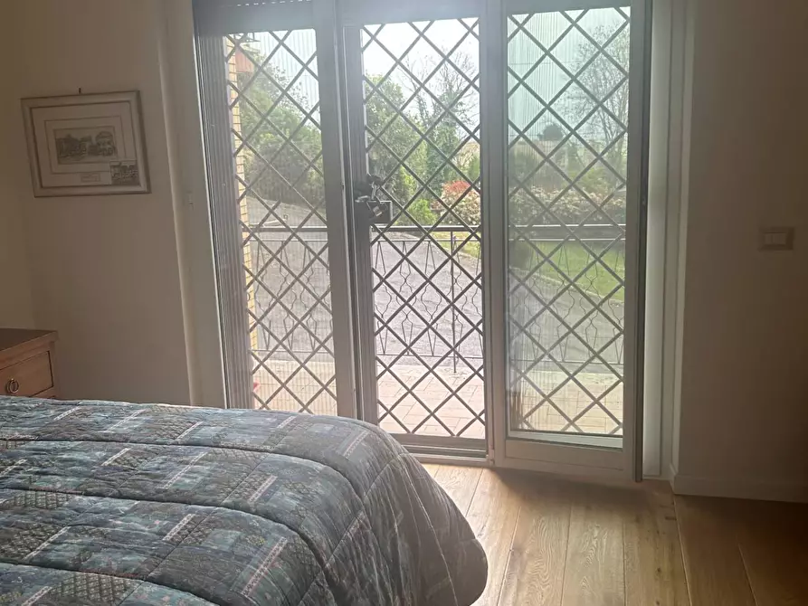 Immagine 23 di Casa semindipendente in vendita  in VIA OGLIO a Guidonia Montecelio