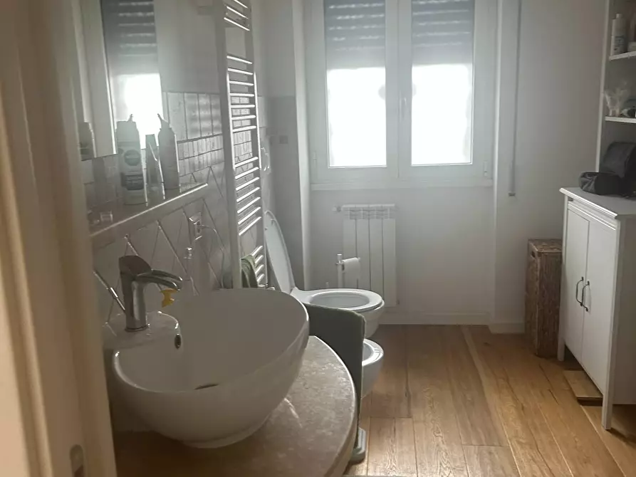 Immagine 28 di Casa semindipendente in vendita  in VIA OGLIO a Guidonia Montecelio