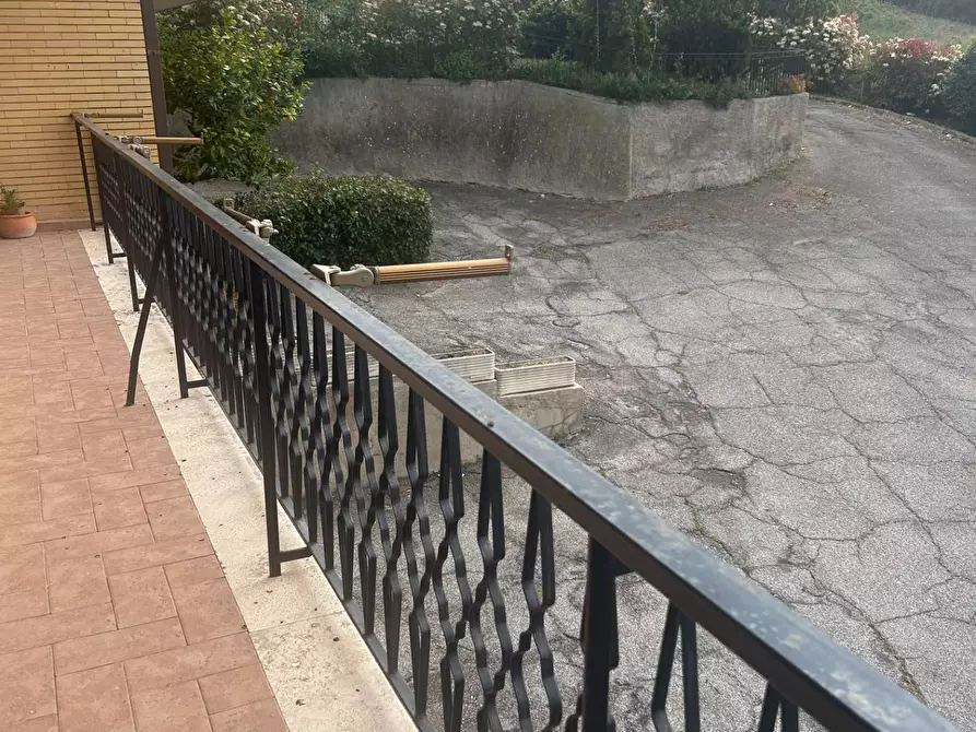 Immagine 35 di Casa semindipendente in vendita  in VIA OGLIO a Guidonia Montecelio