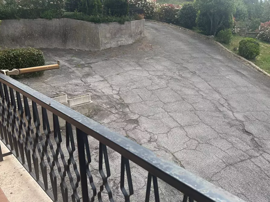 Immagine 36 di Casa semindipendente in vendita  in VIA OGLIO a Guidonia Montecelio