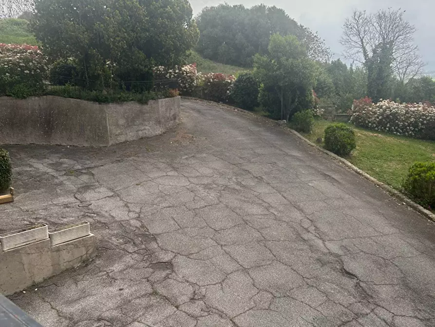 Immagine 37 di Casa semindipendente in vendita  in VIA OGLIO a Guidonia Montecelio