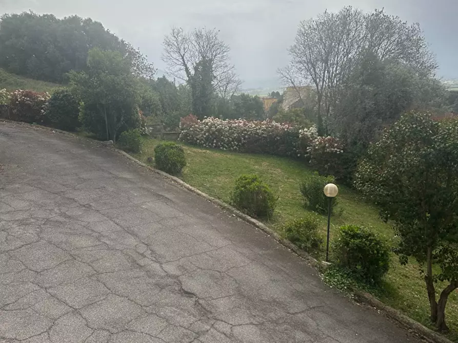 Immagine 38 di Casa semindipendente in vendita  in VIA OGLIO a Guidonia Montecelio