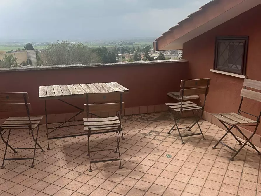 Immagine 55 di Casa semindipendente in vendita  in VIA OGLIO a Guidonia Montecelio