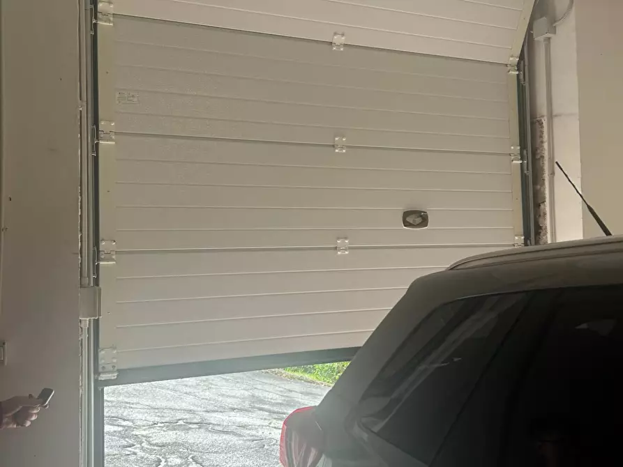 Immagine 73 di Casa semindipendente in vendita  in VIA OGLIO a Guidonia Montecelio