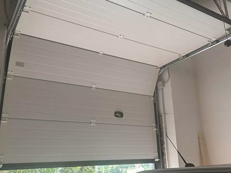 Immagine 74 di Casa semindipendente in vendita  in VIA OGLIO a Guidonia Montecelio