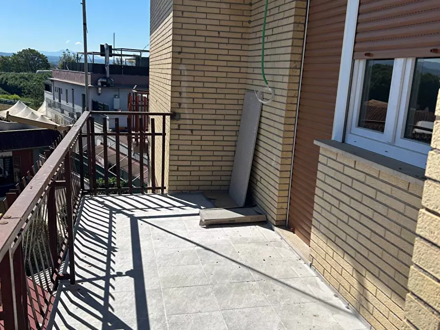 Immagine 2 di Appartamento in vendita  in via Appio Claudio a Guidonia Montecelio