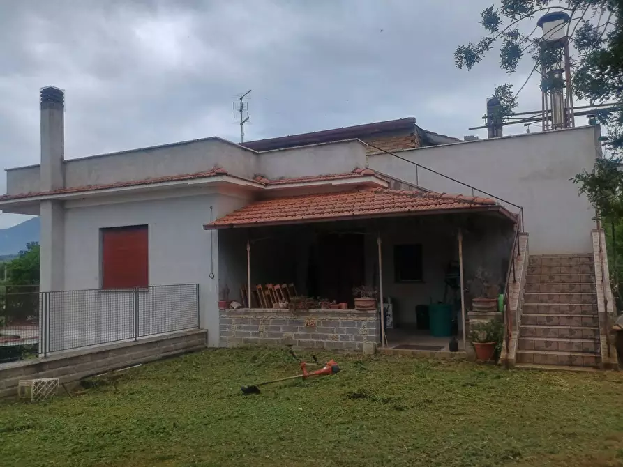 Immagine 10 di Casa indipendente in vendita  in Via Cristoforo Ferrari a Guidonia Montecelio