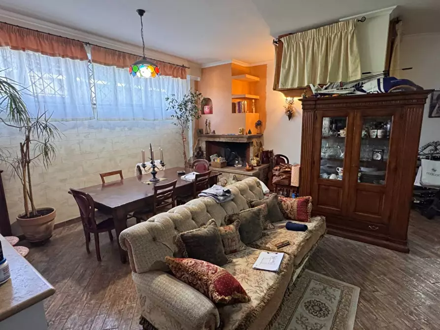 Immagine 55 di Casa semindipendente in vendita  in LARGO LIBORIO ROMANO a Guidonia Montecelio