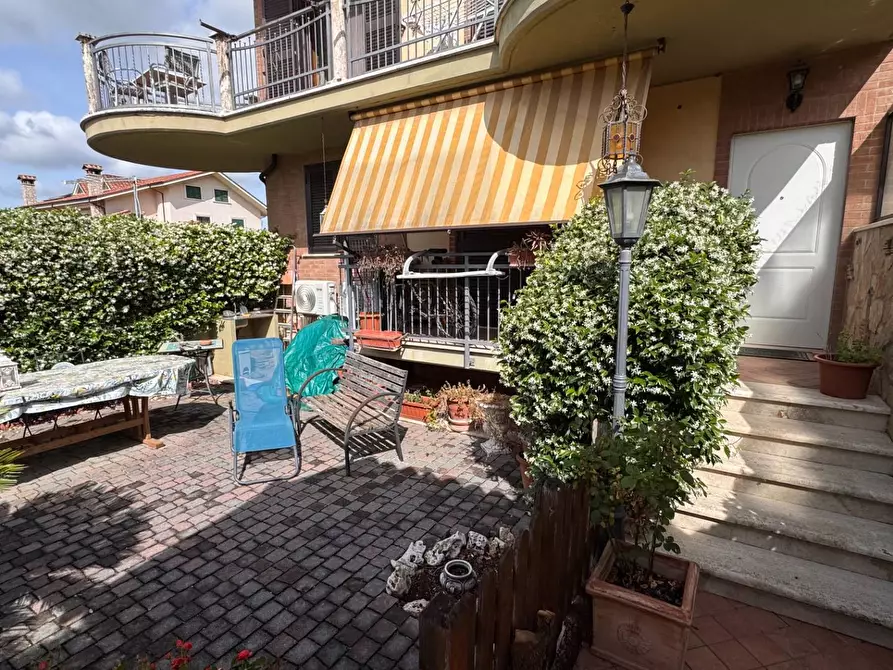 Immagine 2 di Casa semindipendente in vendita  in LARGO LIBORIO ROMANO a Guidonia Montecelio