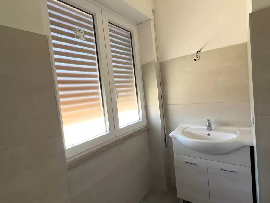 Immagine 18 di Appartamento in vendita  in VIA APPIO CLAUDIO a Guidonia Montecelio