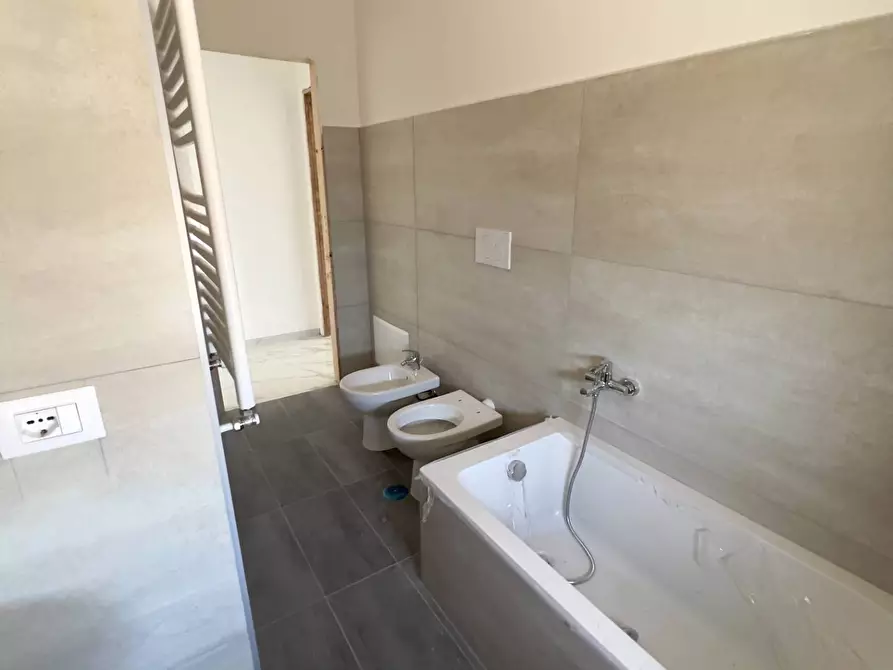 Immagine 19 di Appartamento in vendita  in VIA APPIO CLAUDIO a Guidonia Montecelio