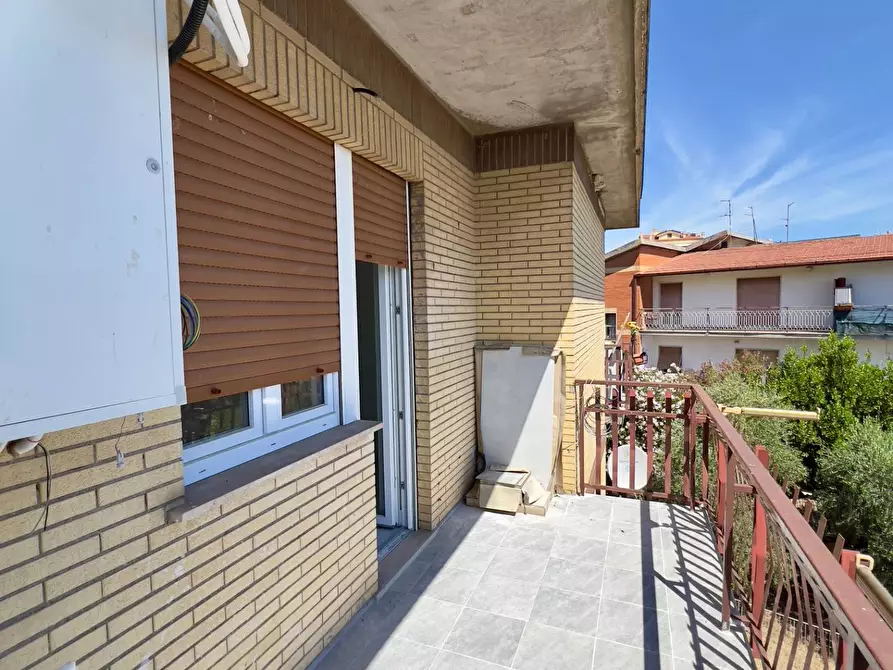 Immagine 30 di Appartamento in vendita  in VIA APPIO CLAUDIO a Guidonia Montecelio