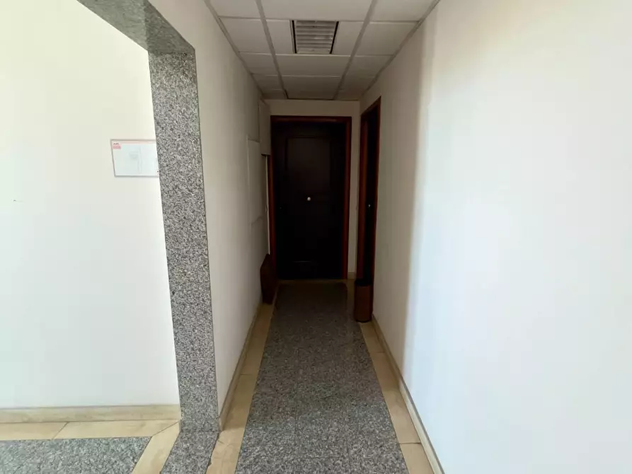 Immagine 12 di Ufficio in vendita  in VIA NAZIONALE TIBURTINA 280 a Guidonia Montecelio