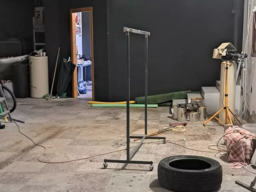 Immagine 17 di Magazzino in vendita  in VIA LUIGI GABELLI 4 a Guidonia Montecelio