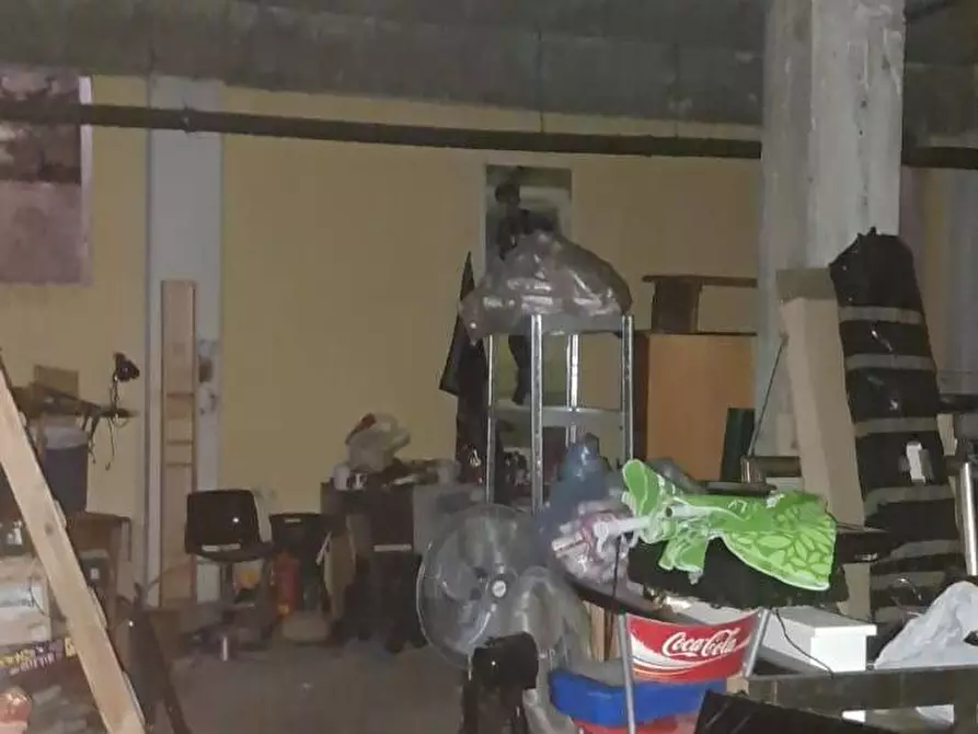Immagine 26 di Magazzino in vendita  in VIA LUIGI GABELLI 4 a Guidonia Montecelio