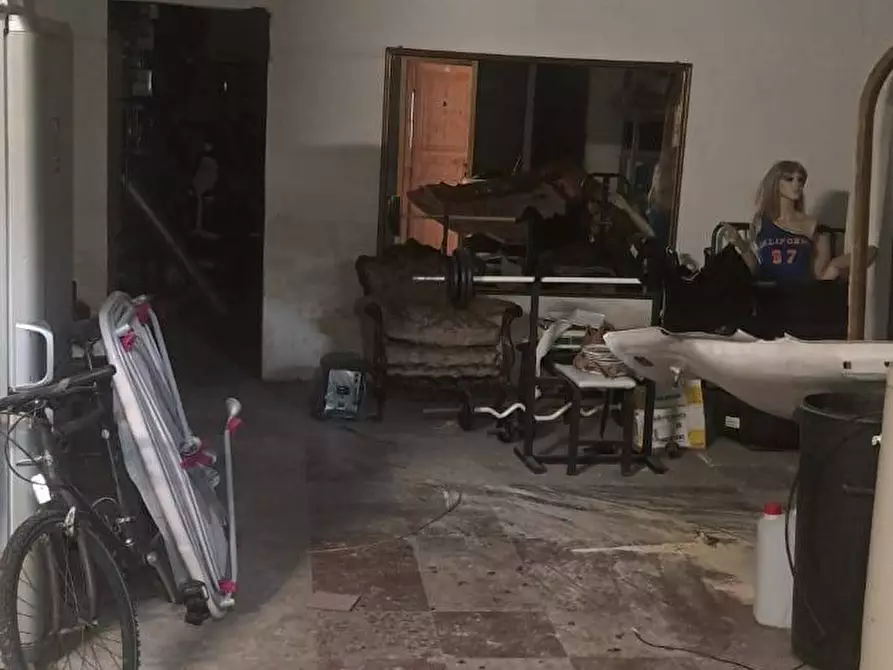 Immagine 30 di Magazzino in vendita  in VIA LUIGI GABELLI 4 a Guidonia Montecelio