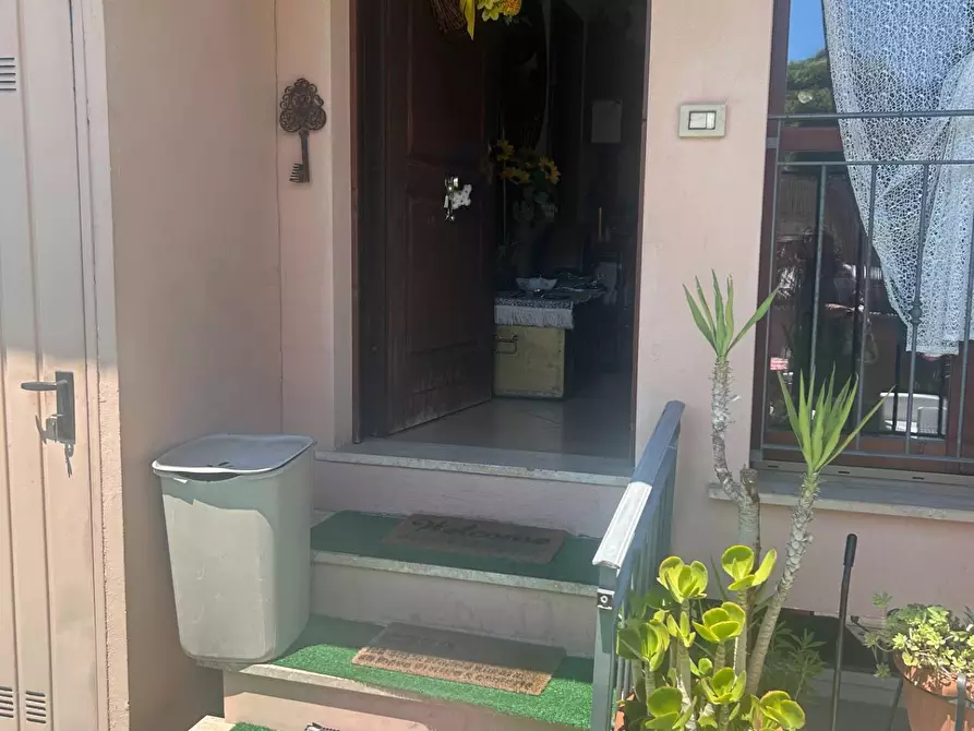 Immagine 12 di Casa semindipendente in vendita  in Via Campo dei FIORI a Guidonia Montecelio