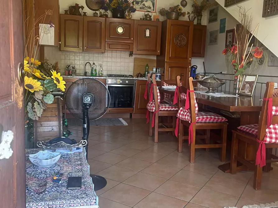 Immagine 13 di Casa semindipendente in vendita  in Via Campo dei FIORI a Guidonia Montecelio