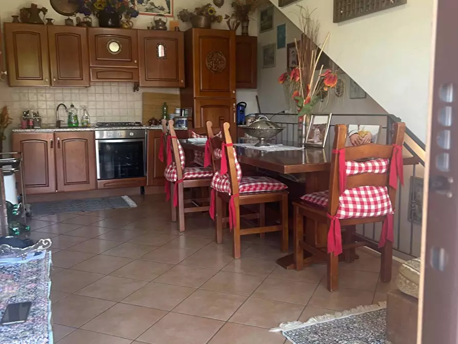 Immagine 14 di Casa semindipendente in vendita  in Via Campo dei FIORI a Guidonia Montecelio