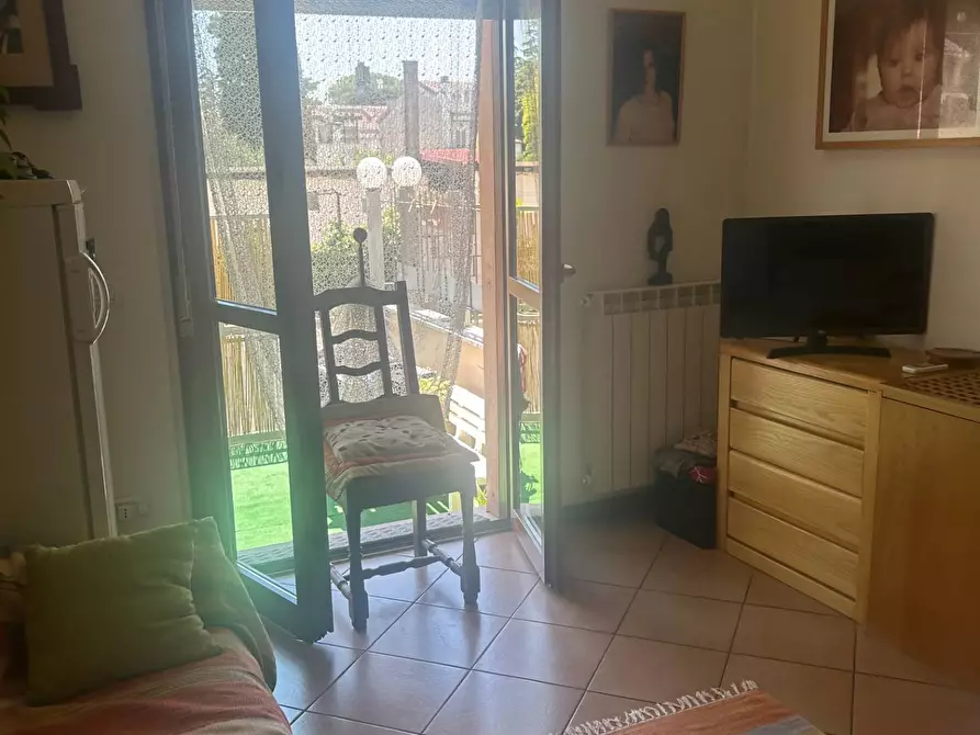 Immagine 18 di Casa semindipendente in vendita  in Via Campo dei FIORI a Guidonia Montecelio